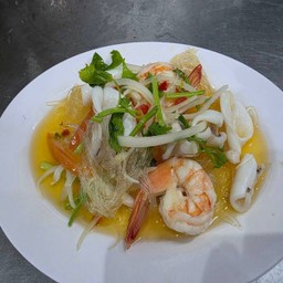 ยำวุ้นเส้นทะเล