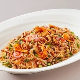 ยำวุ้นเส้นเปลี่ยนสี