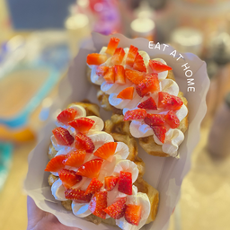 วิปครีม+สตอเบอรี่x2ชิ้น