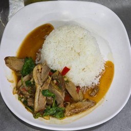 ข้าวกะเพราเป็ดพะโล้