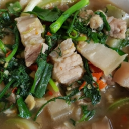 KH01.67 แกงอ่อมหมูสามชั้น 50 กรัม (รวมข้าวเหนียว)