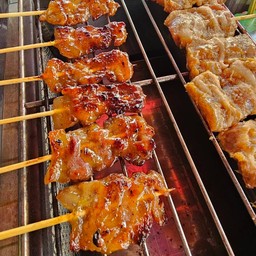 หมูนมสด 3+ ไก่ 3+ ข้าวเหนียว