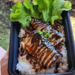 ข้าวหน้าปลาซาบะย่างเทริยากิ