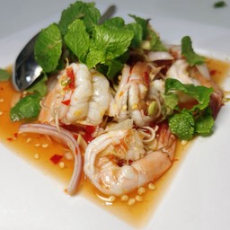 ยำกุ้งพล่า