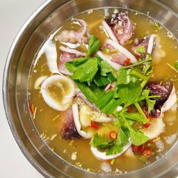 ปลาหมึกไข่นึ่งมะนาว