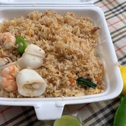 เจ้นก อาหารตามสั่ง(พูนสิน 2 )