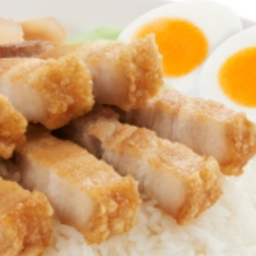 KH01.21 ข้าวสวย+หมูกรอบ 50 กรัม+ไข่ต้ม 1 ฟอง