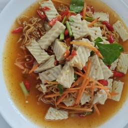 ยำมาม่า+หมูยอน้ำปลาร้า