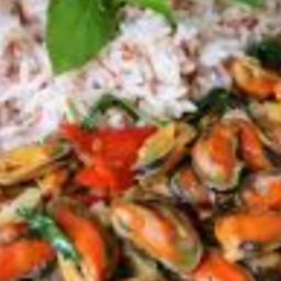 KH01.09 ผัดโหระพาหอยแมลงภู่ 50 กรัม ราดข้าว