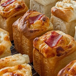 ขนมปังแฮมชีส