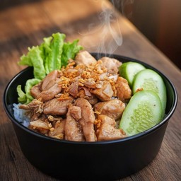 ข้าวหน้าไก่กระเทียม