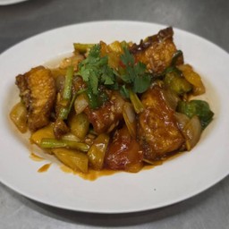 ปลากะพงผัดเปรี้ยวหวาน