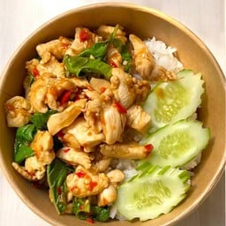 โกล้นจาน | ข้าวไข่ข้นกระเพรา รสเด็ด