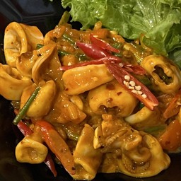 หมึกผัดไข่เค็ม