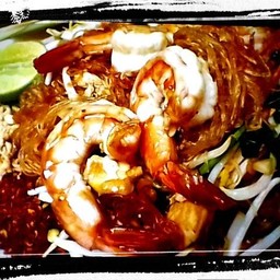 ผัดไทวุ้นเส้นกุ้งสด