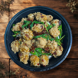 กระเพราหมูเด้ง