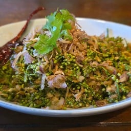 Chawee (ฉวี) เชียงใหม่