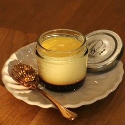 Caramel custard pudding (1 jar)