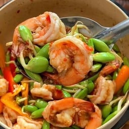 กุ้งผัดกะปิใส่ลูกเหรียง ( ราดข้าว )