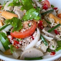 ยำมาม่า