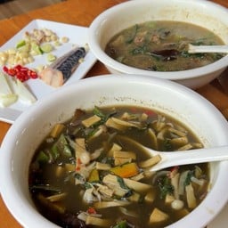 ร้านอาหารซันเซต ท่าแขก Sunset Restaurant (ຮ້ານອາຫານ ຊັນເຊັດ ທ່າແຂກ)