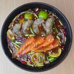 ยำปลาร้ากุ้งสดและม่อน