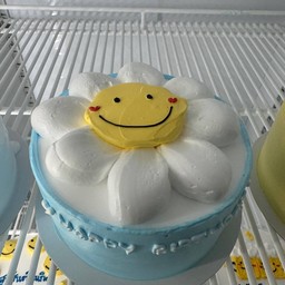 เค้กดอกเดซี่สีฟ้า ขนาดครึ่งปอนด์