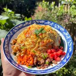 ข้าวไข่เจียวทรงเครื่อง (เครื่อง 3 อย่าง)