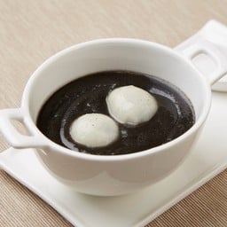 ซุปงาดำใส่บัวลอย