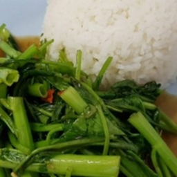 KH02.35 ผัดไฟแดงผักบุ้ง 50 กรัม  ราดข้าว