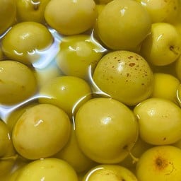 ผลไม้ดอง แซ่บซิ่ง ตึกรัฐสิทธิ์แมนชั่น ตรงข้ามตลาดสด200ปี