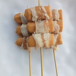 ไส้กรอกพันเบคอน