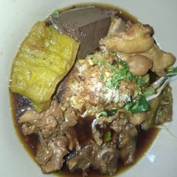 ร้านก๋วยเตี๋ยวไก่มะระหมูตุ๋น  เอ อา  หนองโพ