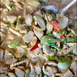 เขียวหวานลูกชิ้นปลากาย