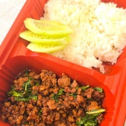 ข้าวกะเพราเนื้อสับ