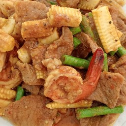 เครื่องแกงหมูนุ่ม.รึ.กุ้ง..เลือกตามใจค่ะ