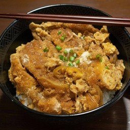 คัตสึด้ง ไก่ทอด