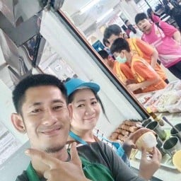 ไข่เจียวบุฟเฟ่ต เบนจี้&ชมพู่ โรงอาหารโรงเรียนทุ่งเสลี่ยมชนูปถัมภ์