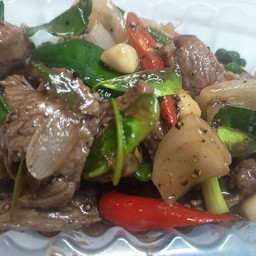 เนื้อผัดพริกไทยดำ