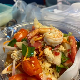 ไก่สับ ไก่ยอ กุ้ง ปลาหมึก ปูอัด เล็บมือนาง