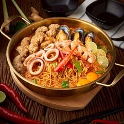 ยอดเนื้อ กะเพราโคขุน เมืองเอก