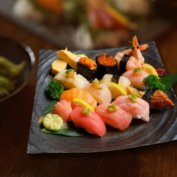 500.Omakase sushi12pcs