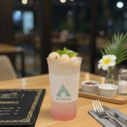 ลิ้นจี่โซดา (ไม่ใส่ลูกลิ้นจีานะคะ)