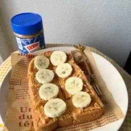 ปังปิ้งเนยถั่วกล้วยหอม