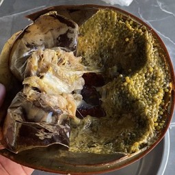 ยำไข่แมงดาจานพรีเมี่ยม