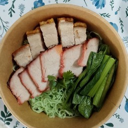 บะหมี่หยกหมูแดงหมูกรอบ