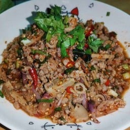 ลาบหมู&กระเพรา ร.8