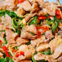 Ki01.03 ผัดกะเพราหมูชิ้น 150 กรัม