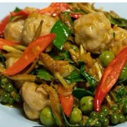 Ki01.23 ผัดฉ่าลูกชิ้นเนื้อแชมป์ 15 ลูก