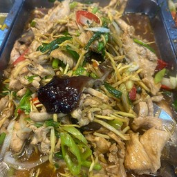 ไก่ผัดขิง